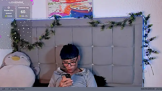Snapshot of jacks_hotter chatting on 05-28-26, 11:13 jacks hotter online show from 05-28-26, 11:13