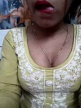 Snapshot of Sania-Love chatting on 01-28-25, 08:36 Sania-Love online show from 01-28-25, 08:36