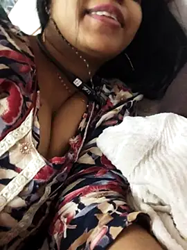 Snapshot of Sania-Love chatting on 02-21-25, 09:11 Sania-Love online show from 02-21-25, 09:11