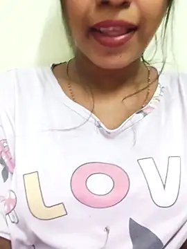 Snapshot of Sania-Love chatting on 02-26-25, 01:30 Sania-Love online show from 02-26-25, 01:30
