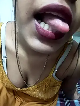 Snapshot of Sania-Love chatting on 02-27-25, 11:41 Sania-Love online show from 02-27-25, 11:41