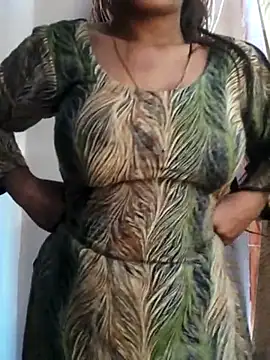 Snapshot of Sania-Love chatting on 03-15-25, 02:03 Sania-Love online show from 03-15-25, 02:03