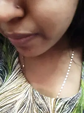 Snapshot of Sania-Love chatting on 03-17-25, 09:23 Sania-Love online show from 03-17-25, 09:23