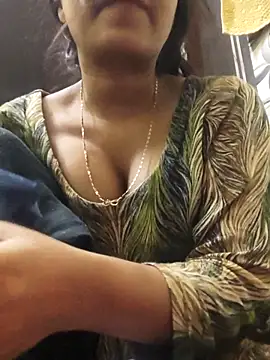 Snapshot of Sania-Love chatting on 03-18-25, 12:27 Sania-Love online show from 03-18-25, 12:27