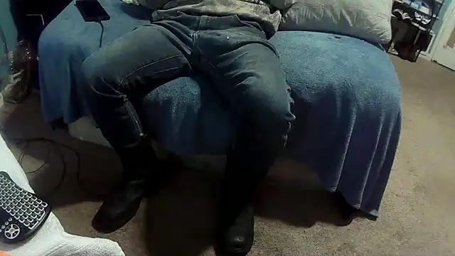 Spunwhiteboy1992 online show from 11-28-25, 03:58