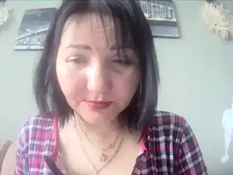 Snapshot of ClaireSunset chatting on 03-04-25, 11:40 ClaireSunset online show from 03-04-25, 11:40