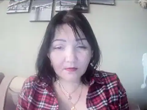 Snapshot of ClaireSunset chatting on 03-06-25, 03:56 ClaireSunset online show from 03-06-25, 03:56