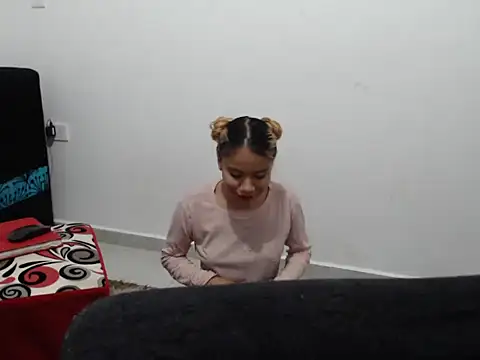 Snapshot of Naomi991 chatting on 02-06-25, 03:09 Naomi991 online show from 02-06-25, 03:09