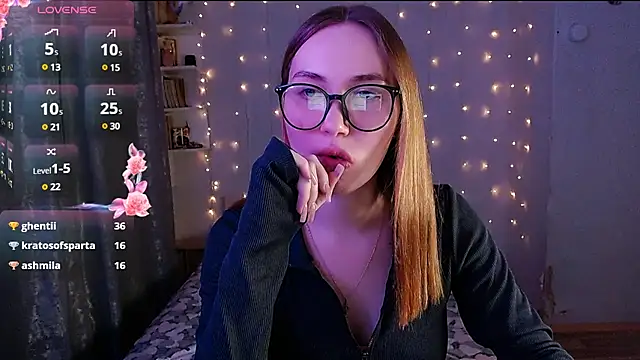 Snapshot of Miya_Mark chatting on 03-05-25, 05:18 Miya Mark online show from 03-05-25, 05:18