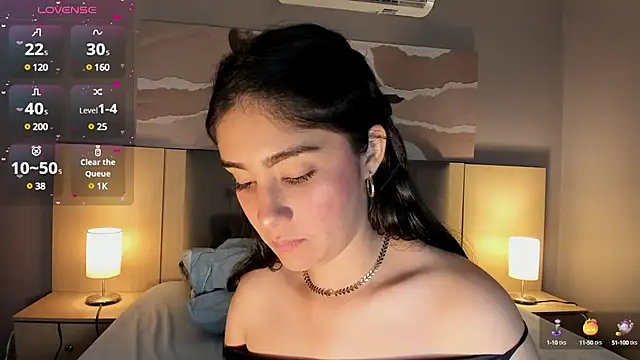 Snapshot of Belliinda_21 chatting on 01-19-25, 01:00 Belliinda 21 online show from 01-19-25, 01:00