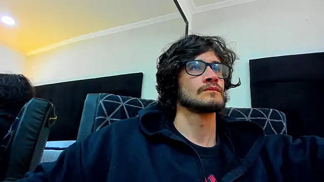 Loggan donnelly online show from 02-21-25, 09:00