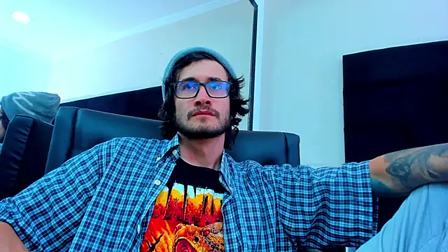 Loggan donnelly online show from 02-22-25, 09:15