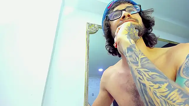 Loggan donnelly online show from 03-19-25, 11:25