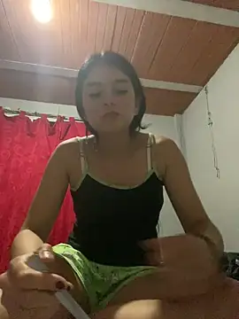 Snapshot of Naty_G chatting on 03-22-25, 01:32 Naty G online show from 03-22-25, 01:32