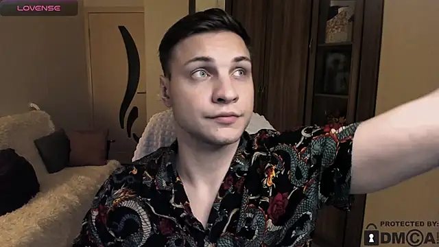 handsome guy01 online show from 11-06-25, 05:14