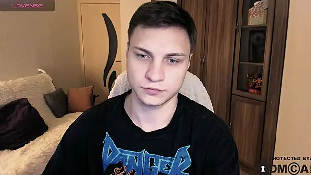 handsome guy01 online show from 11-11-25, 06:41