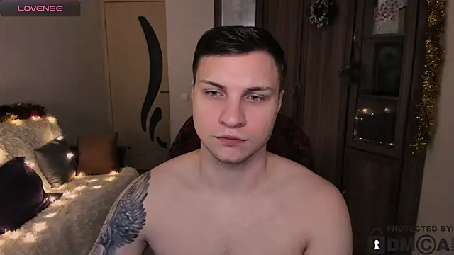 handsome guy01 online show from 11-28-25, 12:08