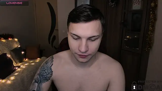 handsome guy01 online show from 11-29-25, 02:25