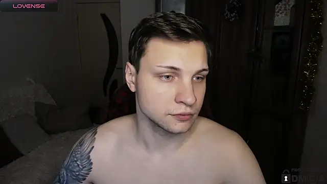 handsome guy01 online show from 12-18-25, 02:50