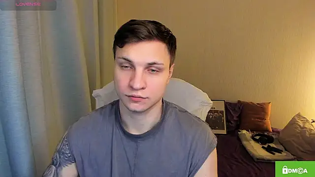 handsome guy01 online show from 03-04-26, 12:38