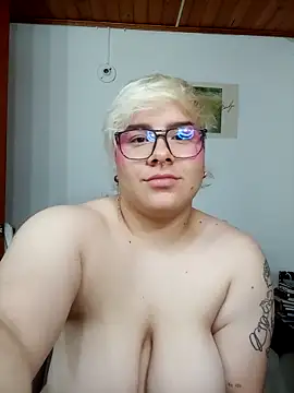 amalia love online show from 10-04-25, 05:27