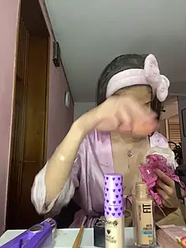 Snapshot of Praga_Pink chatting on 03-16-25, 04:41 Praga Pink online show from 03-16-25, 04:41