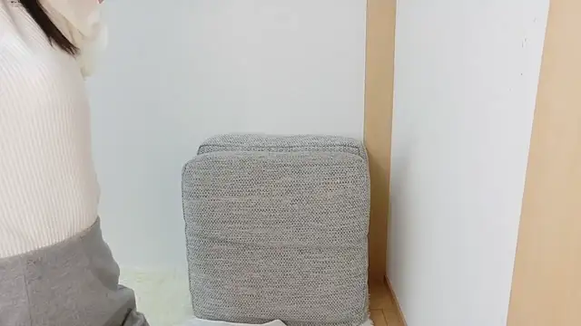 Hana-tan online show from 10-07-25, 10:40