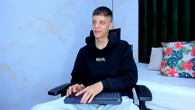 Snapshot of Adam_hard_ chatting on 01-22-25, 07:45 Adam hard  online show from 01-22-25, 07:45