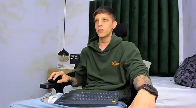 Snapshot of Adam_hard_ chatting on 02-24-25, 11:52 Adam hard  online show from 02-24-25, 11:52