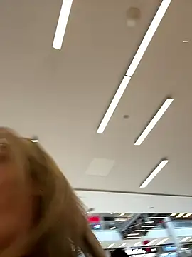 Snapshot of Aligoldbottom chatting on 12-27-24, 08:18 Aligoldbottom online show from 12-27-24, 08:18