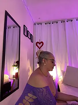 Snapshot of Aligoldbottom chatting on 02-15-25, 09:59 Aligoldbottom online show from 02-15-25, 09:59