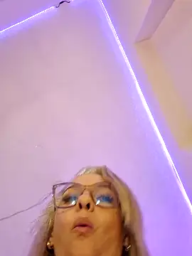 Snapshot of Aligoldbottom chatting on 03-01-25, 05:31 Aligoldbottom online show from 03-01-25, 05:31