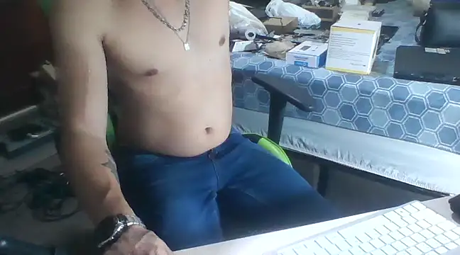 Snapshot of SOLESFETISHBR chatting on 03-21-25, 02:18 SOLESFETISHBR online show from 03-21-25, 02:18