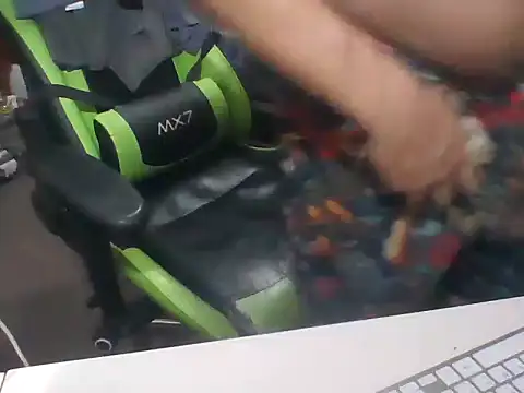 Snapshot of SOLESFETISHBR chatting on 09-11-25, 02:28 SOLESFETISHBR online show from 09-11-25, 02:28