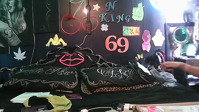 Snapshot of kjs_daddy123 chatting on 03-01-26, 06:04 kjs daddy123 online show from 03-01-26, 06:04