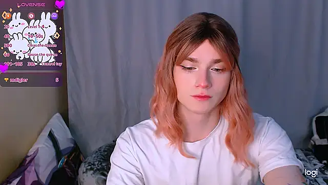 Snapshot of Alice_Hells chatting on 12-23-24, 04:12 Alice Hells online show from 12-23-24, 04:12