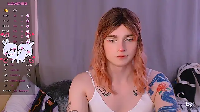 Snapshot of Alice_Hells chatting on 02-06-25, 07:24 Alice Hells online show from 02-06-25, 07:24