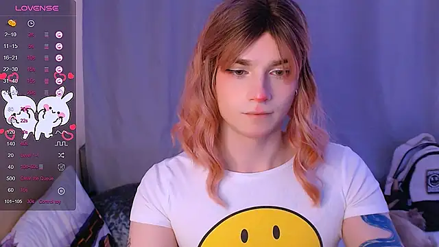 Snapshot of Alice_Hells chatting on 02-14-25, 07:17 Alice Hells online show from 02-14-25, 07:17