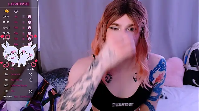 Snapshot of Alice_Hells chatting on 02-21-25, 08:07 Alice Hells online show from 02-21-25, 08:07