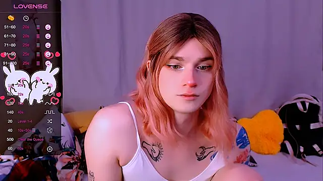 Snapshot of Alice_Hells chatting on 11-23-25, 01:22 Alice Hells online show from 11-23-25, 01:22