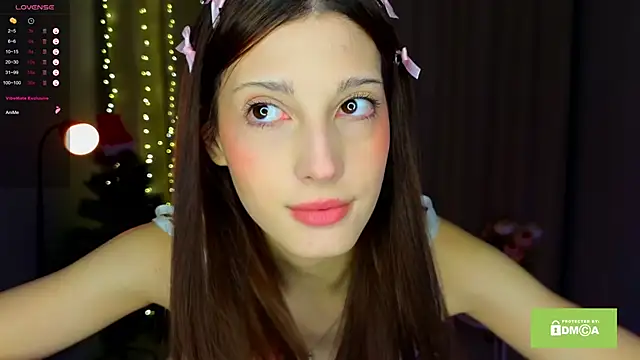 Snapshot of EvaAlson chatting on 02-04-25, 08:49 EvaAlson online show from 02-04-25, 08:49