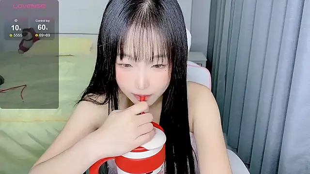 Snapshot of -Wendy__ chatting on 12-20-24, 08:34 -Wendy online show from 12-20-24, 08:34