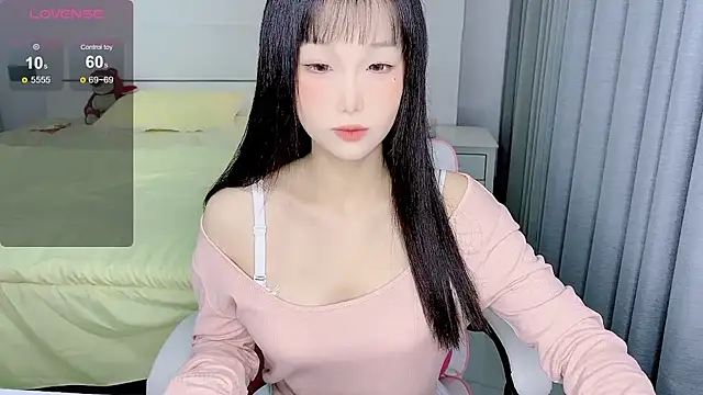 Snapshot of -Wendy__ chatting on 12-27-24, 05:16 -Wendy online show from 12-27-24, 05:16