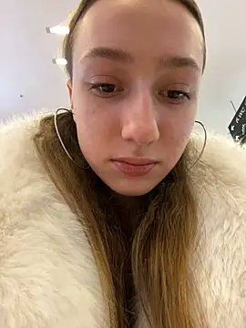 Lia  Love online show from 01-13-25, 01:06