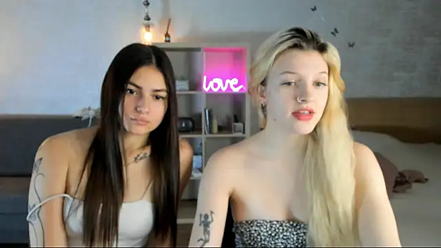 Snapshot of ShySonya chatting on 12-09-24, 02:17 ShySonya online show from 12-09-24, 02:17