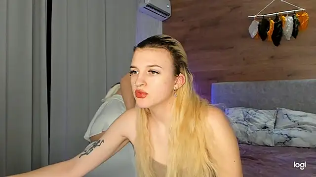 Snapshot of ShySonya chatting on 02-02-25, 02:13 ShySonya online show from 02-02-25, 02:13