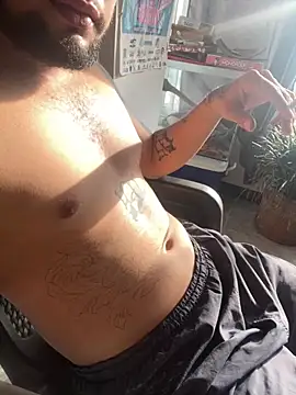 Snapshot of MrSoulMommy chatting on 11-08-25, 12:27 MrSoulMommy online show from 11-08-25, 12:27