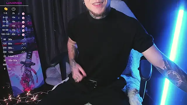 Snapshot of Badrabbitt_ chatting on 12-17-24, 11:59 Badrabbitt  online show from 12-17-24, 11:59