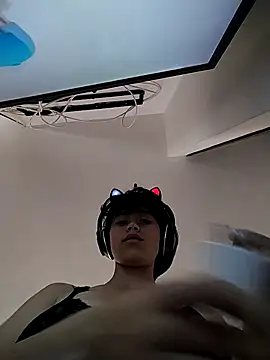 Snapshot of Alexandra_65 chatting on 10-04-25, 04:05 Alexandra 65 online show from 10-04-25, 04:05