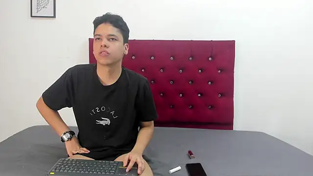 Snapshot of Gary-and-kathy chatting on 03-20-26, 03:44 Gary-and-kathy online show from 03-20-26, 03:44